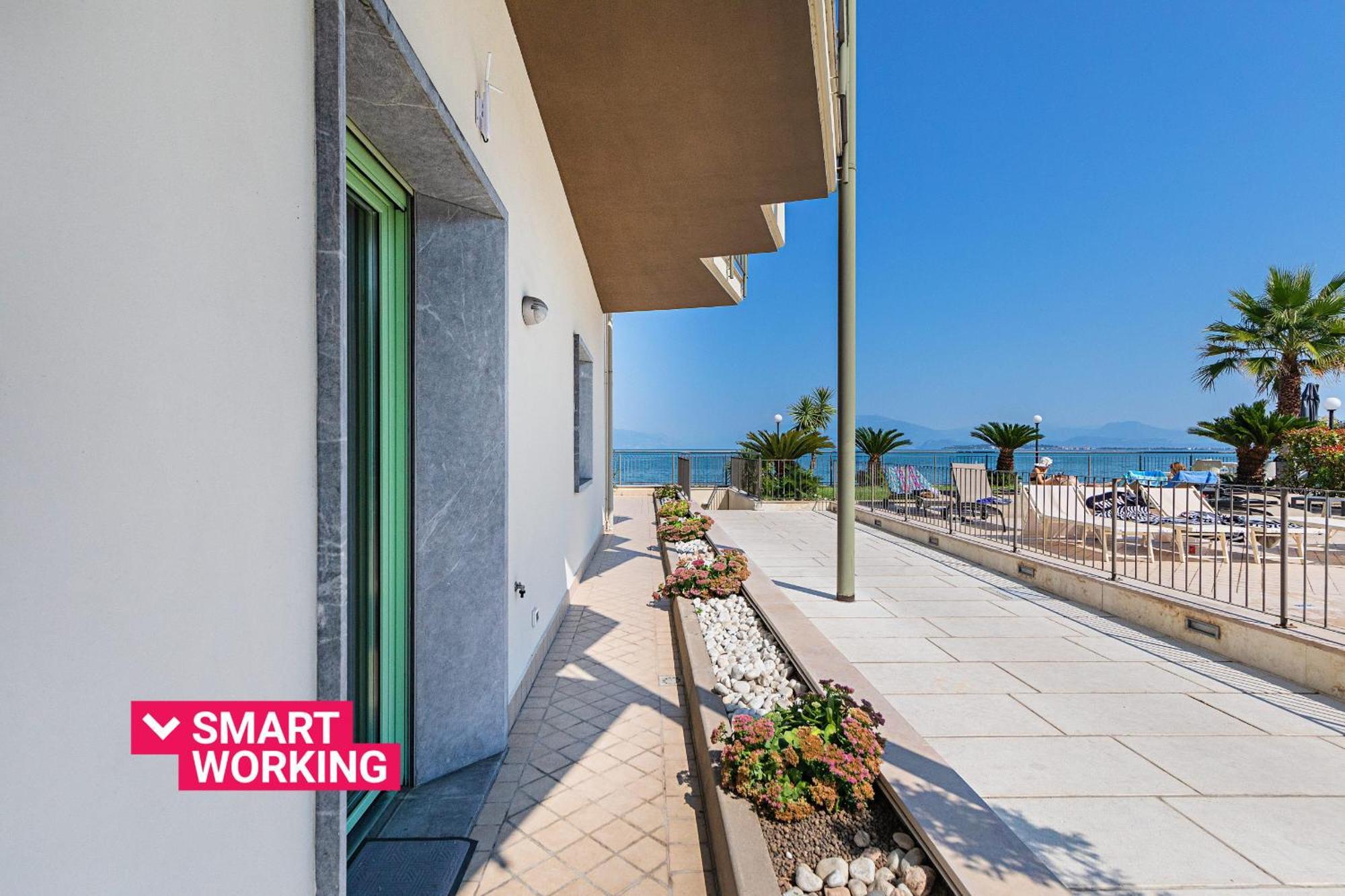 דסנזאנו דל גארדה Residenza Miralago II By Wonderful Italy מראה חיצוני תמונה